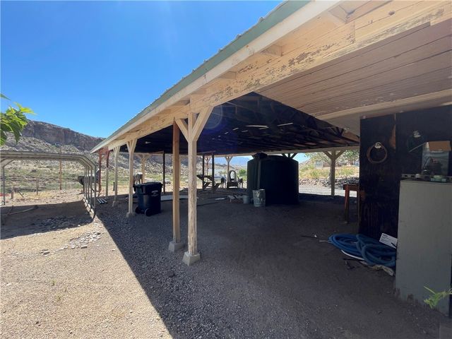 2405 N Clack Canyon Road, Kingman, AZ 86409