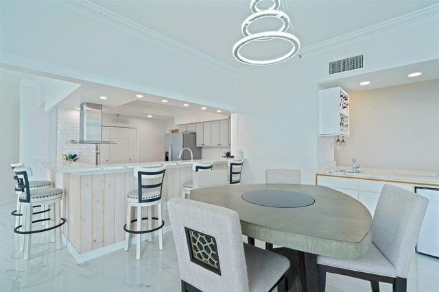 950 E Hwy 98 6081, Destin, FL 32541