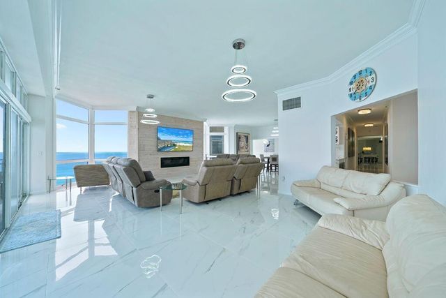 950 E Hwy 98 6081, Destin, FL 32541