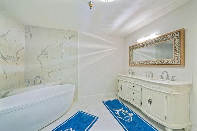 950 E Hwy 98 6081, Destin, FL 32541