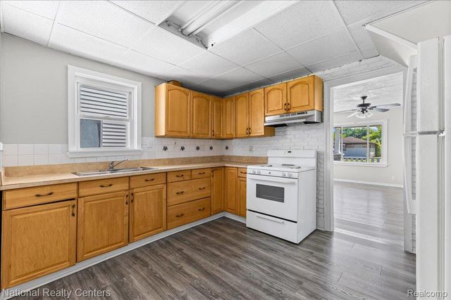 25357 Lawn Street, Roseville, MI 48066