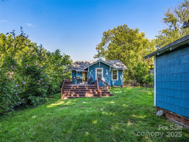 11 Craig Circle, Asheville, NC 28805