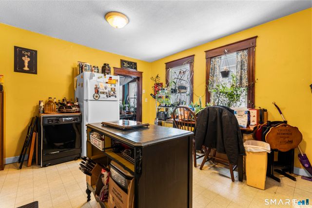 33 Kenney Street, Bristol, CT 06010