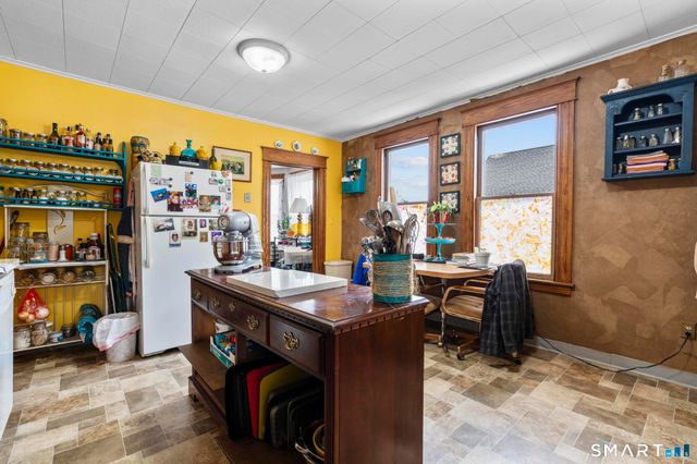 33 Kenney Street, Bristol, CT 06010