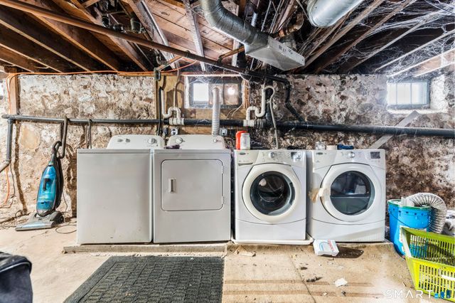 33 Kenney Street, Bristol, CT 06010