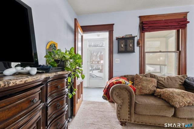 33 Kenney Street, Bristol, CT 06010