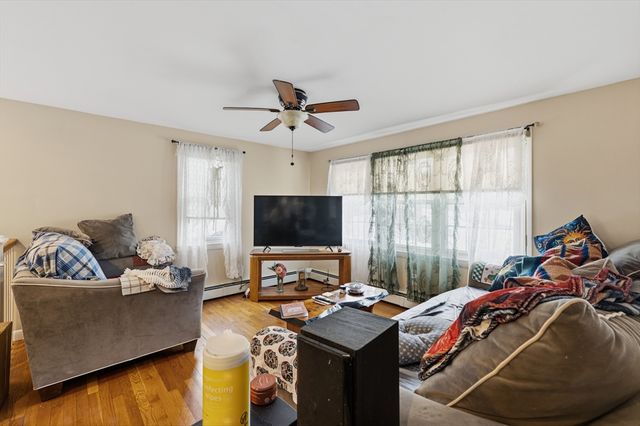 51 Newton St, Westport, MA 02790