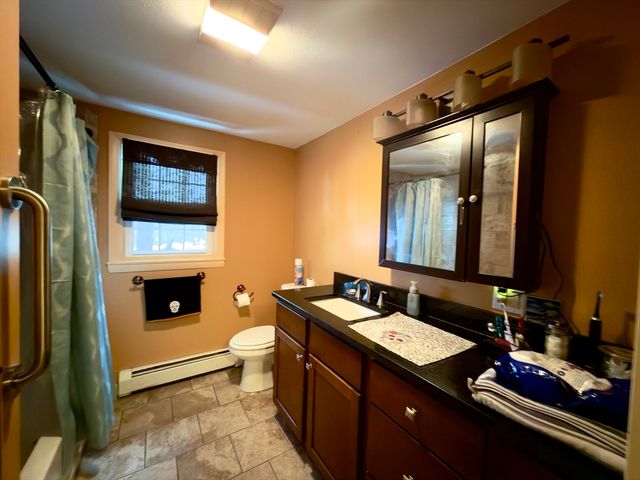 51 Newton St, Westport, MA 02790