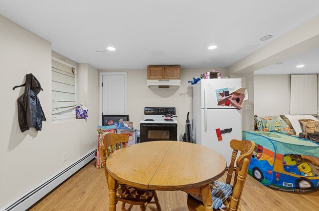 51 Newton St, Westport, MA 02790