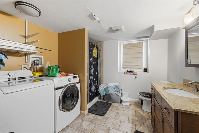 51 Newton St, Westport, MA 02790