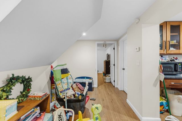 51 Newton St, Westport, MA 02790