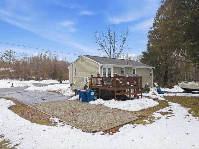 51 Newton St, Westport, MA 02790