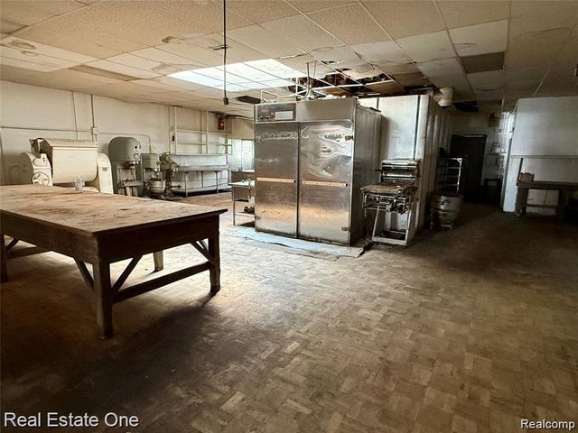 17039-17041 W WARREN Avenue, Detroit, MI 48228