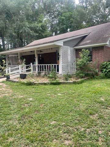 877 Fm 2665, Goodrich, TX 77335