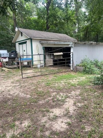 877 Fm 2665, Goodrich, TX 77335