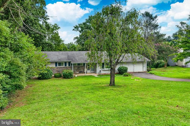 905 RIDLEY CREEK DR, Media, PA 19063