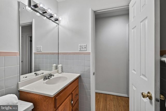 905 RIDLEY CREEK DR, Media, PA 19063
