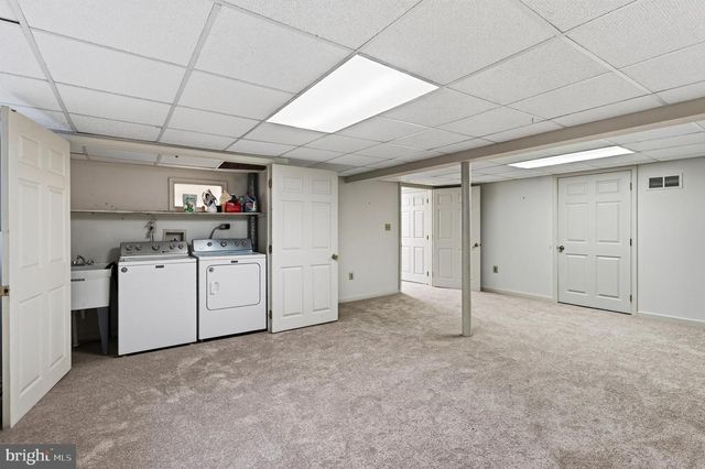 905 RIDLEY CREEK DR, Media, PA 19063