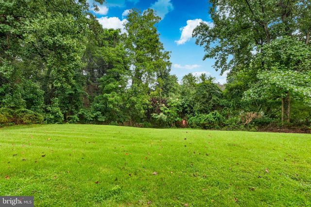 905 RIDLEY CREEK DR, Media, PA 19063