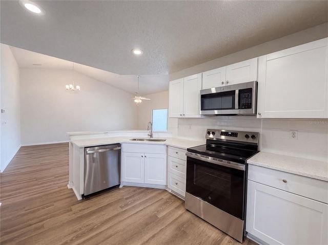 923 OXFORD PARK DRIVE 81, Sun City Center, FL 33573