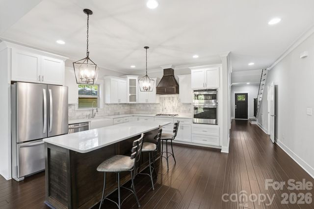 740 Seldon Drive, Charlotte, NC 28216