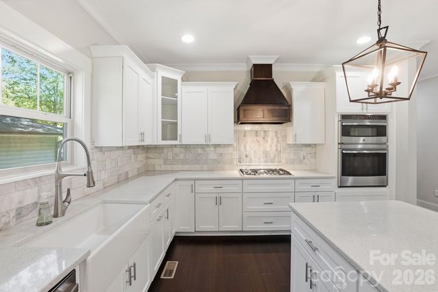 740 Seldon Drive, Charlotte, NC 28216