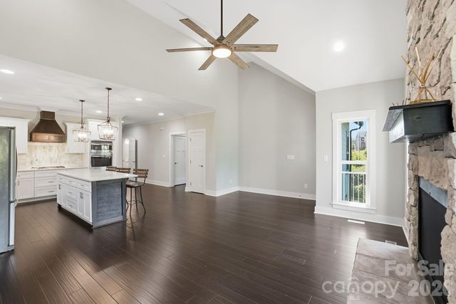 740 Seldon Drive, Charlotte, NC 28216
