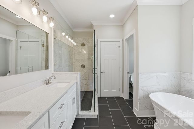 740 Seldon Drive, Charlotte, NC 28216