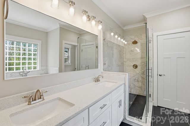 740 Seldon Drive, Charlotte, NC 28216