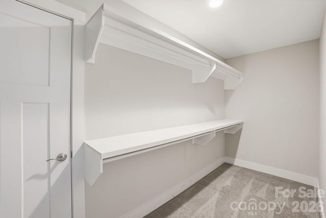 740 Seldon Drive, Charlotte, NC 28216