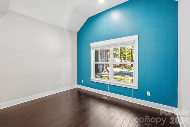 740 Seldon Drive, Charlotte, NC 28216