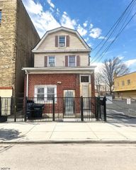19 Stuyvesant Ave, Newark City, NJ 07106