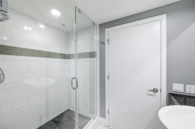 300 Bowie ST 2301, Austin, TX 78703