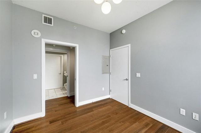 300 Bowie ST 2301, Austin, TX 78703