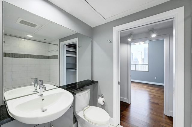 300 Bowie ST 2301, Austin, TX 78703