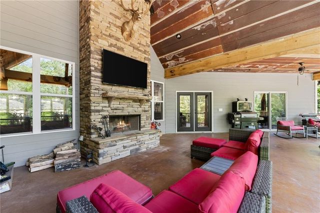 650 Old Steele Hollow, Dahlonega, GA 30533