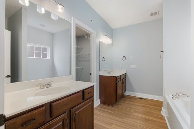 5668 Deer Valley Trl, Antioch, TN 37013