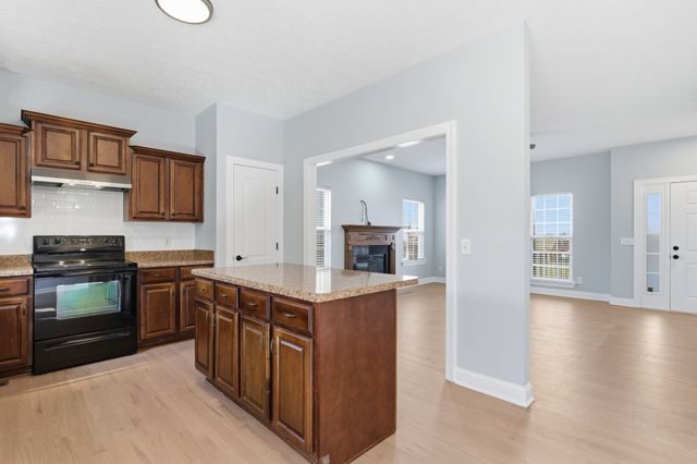 5668 Deer Valley Trl, Antioch, TN 37013