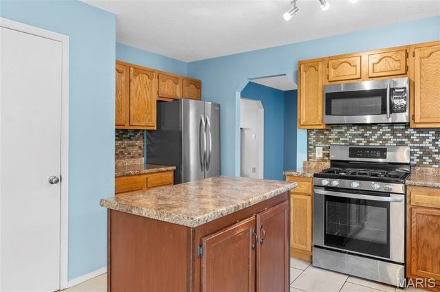 908 Southwind Court, Collinsville, IL 62234