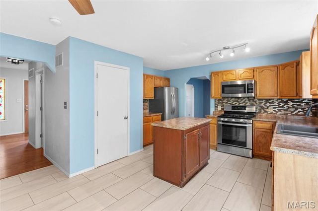 908 Southwind Court, Collinsville, IL 62234