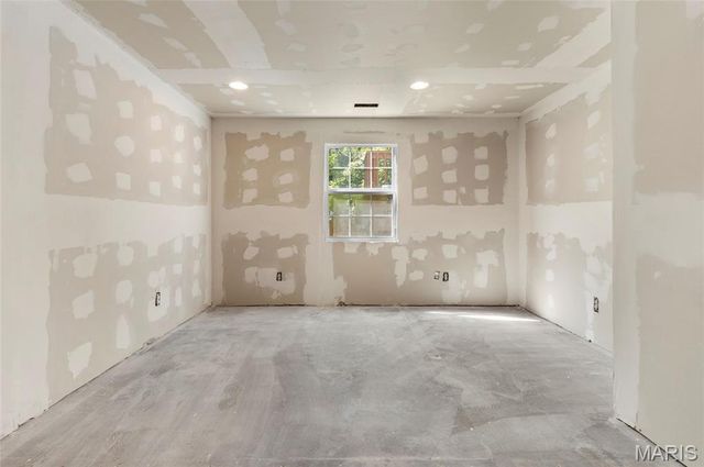 908 Southwind Court, Collinsville, IL 62234