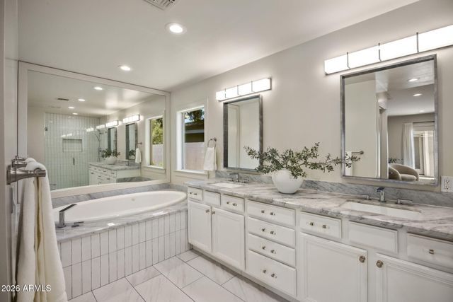 4713 E CALLE REDONDA --, Phoenix, AZ 85018