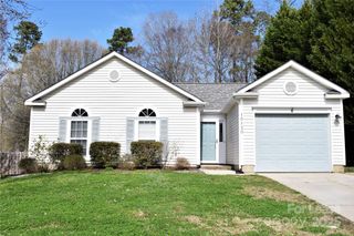 10120 Sparkling Brook Court, Charlotte, NC 28214