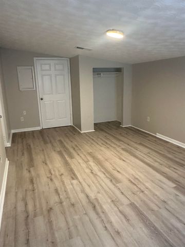 422 Essex Drive, Tallahassee, FL 32304