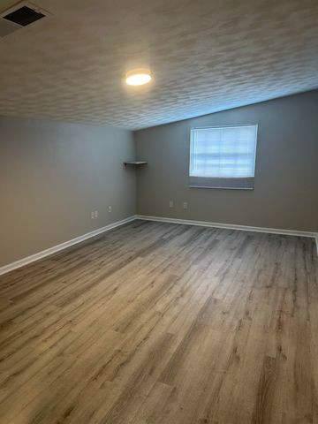 422 Essex Drive, Tallahassee, FL 32304