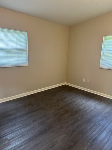 422 Essex Drive, Tallahassee, FL 32304