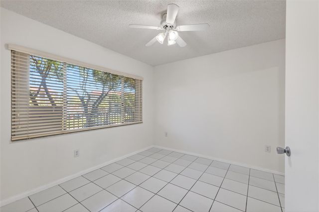 900 SW 142nd Avenue 213L, Pembroke Pines, FL 33027