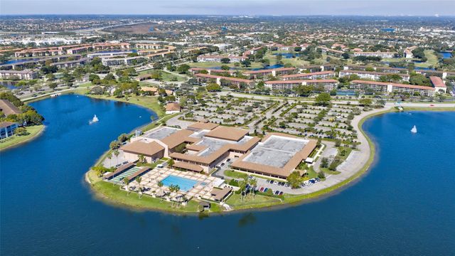 900 SW 142nd Avenue 213L, Pembroke Pines, FL 33027