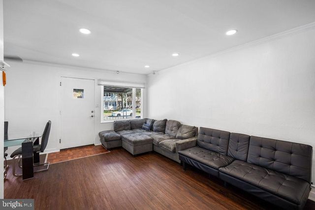 2010 RAY LEONARD RD, Landover, MD 20785