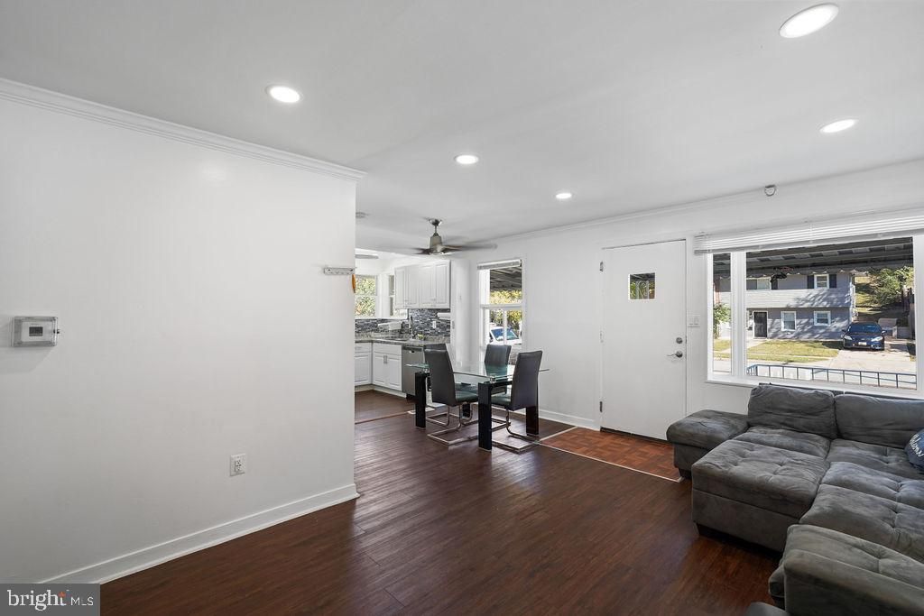 2010 RAY LEONARD RD, Landover, MD 20785
